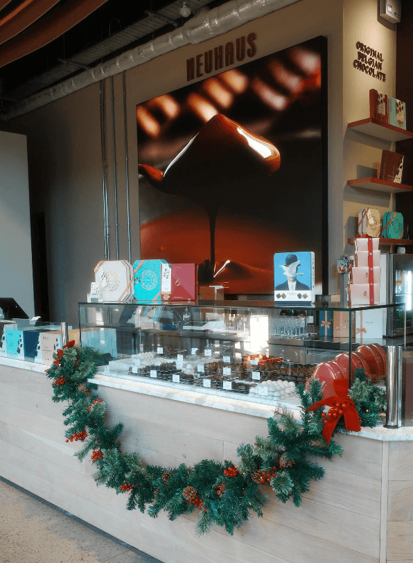 Festive decorations at Bridge St Coffee
